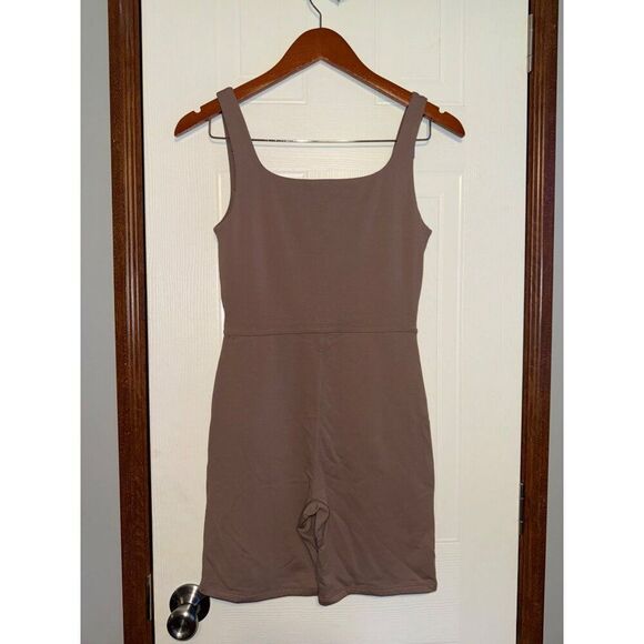 NWOT Babaton Contour Squareneck Romper Size Medium - Picture 3 of 12